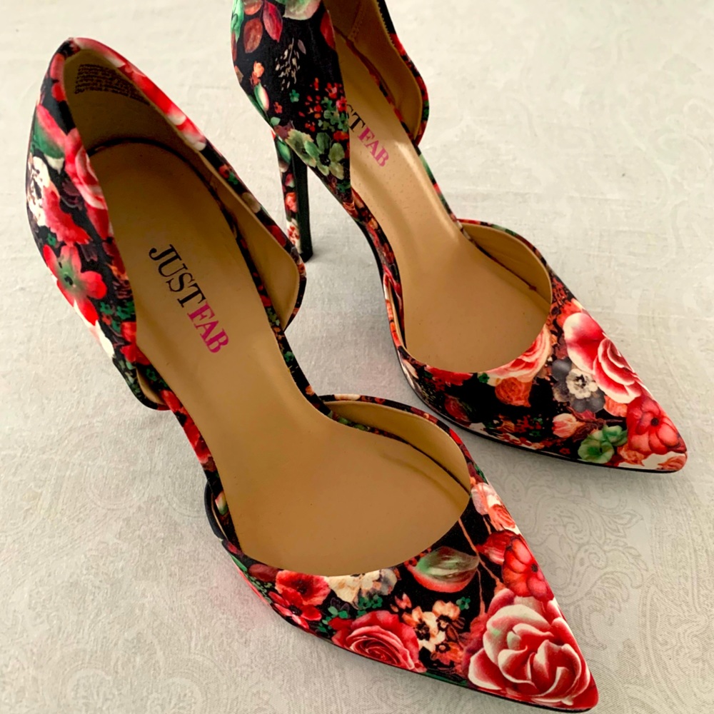 Just FABulous luscious pumps!